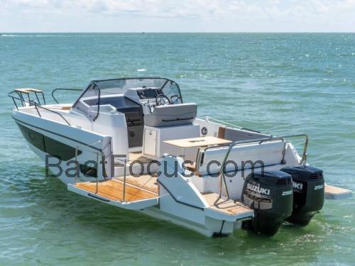 Beneteau Flyer 9 Sundeck Spesifikasjoner og anmeldelser